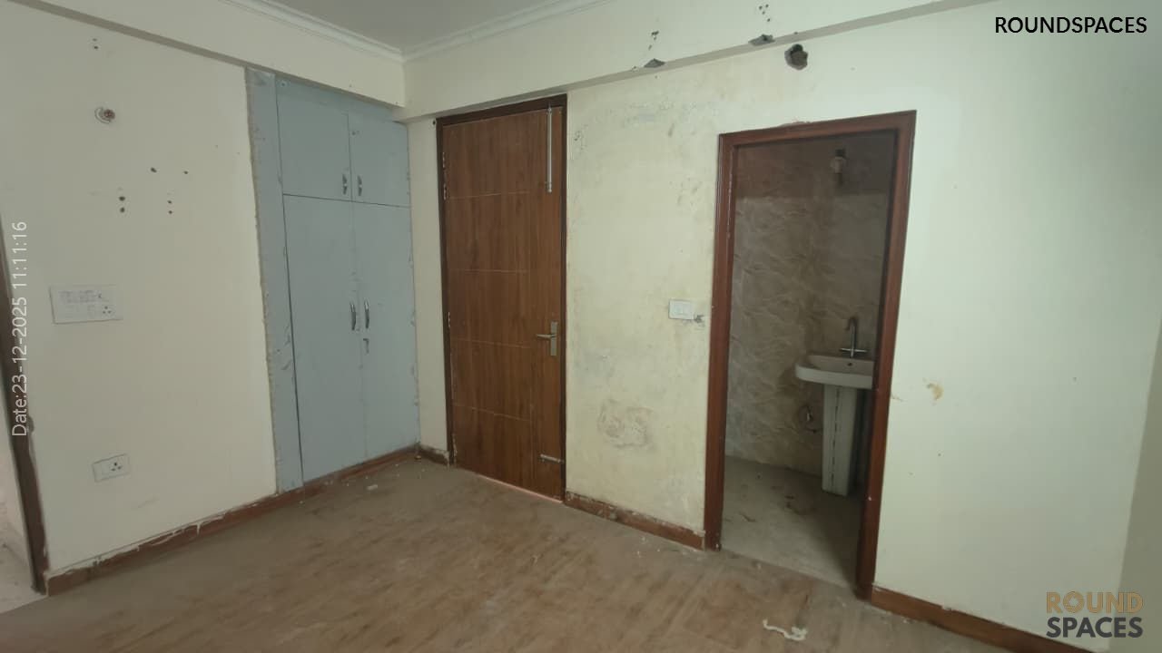 affordable Flat for sale6_23_12_2025_Roundspaces