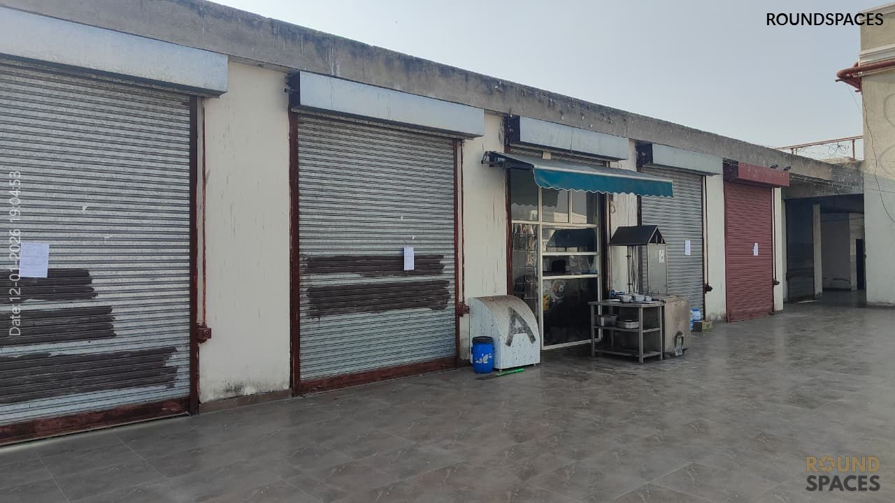 Foodcourt2_12_01_2026_Roundspaces