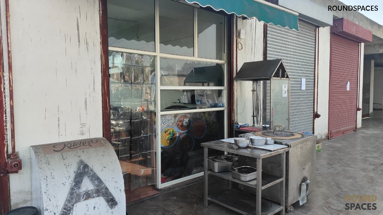 Foodcourt3_12_01_2026_Roundspaces