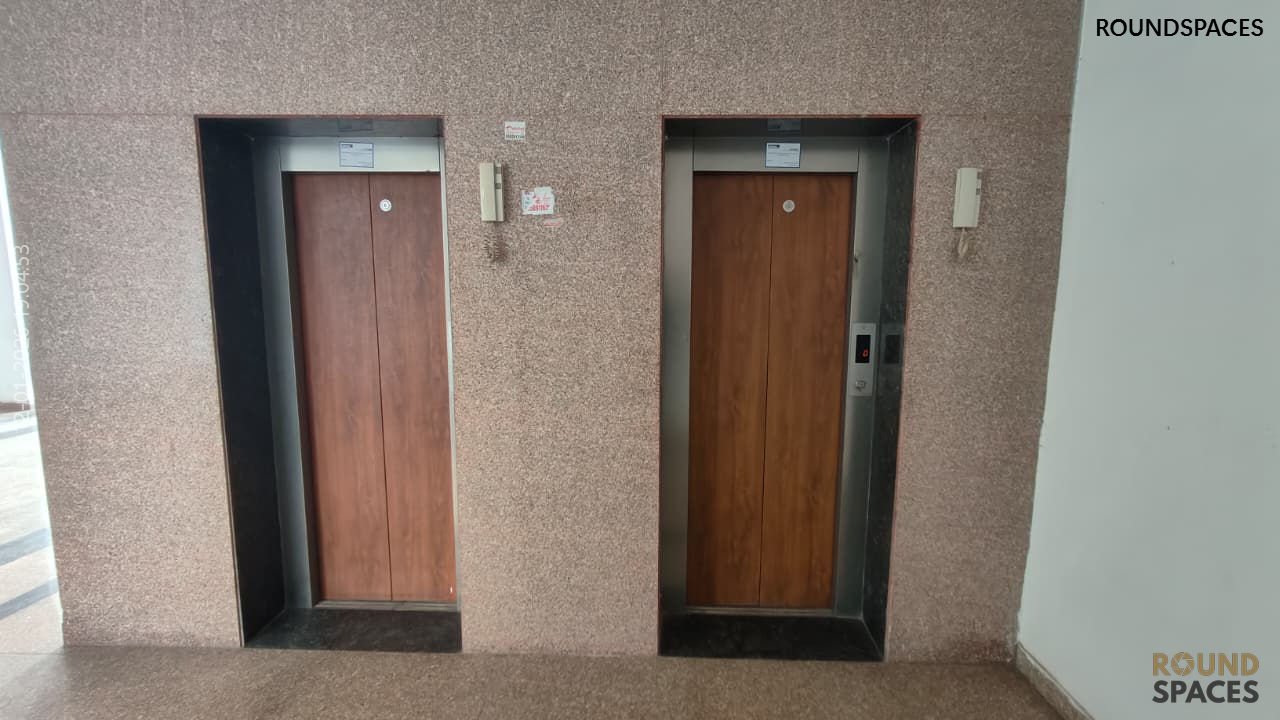 Foodcourt8_12_01_2026_Roundspaces