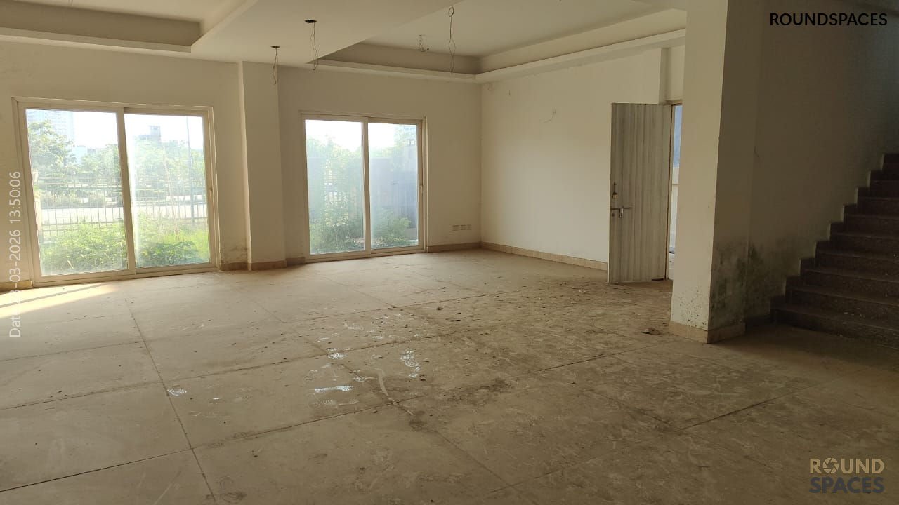 Villa-Gaur-Yamuna-City8_28_03_2026_Roundspaces
