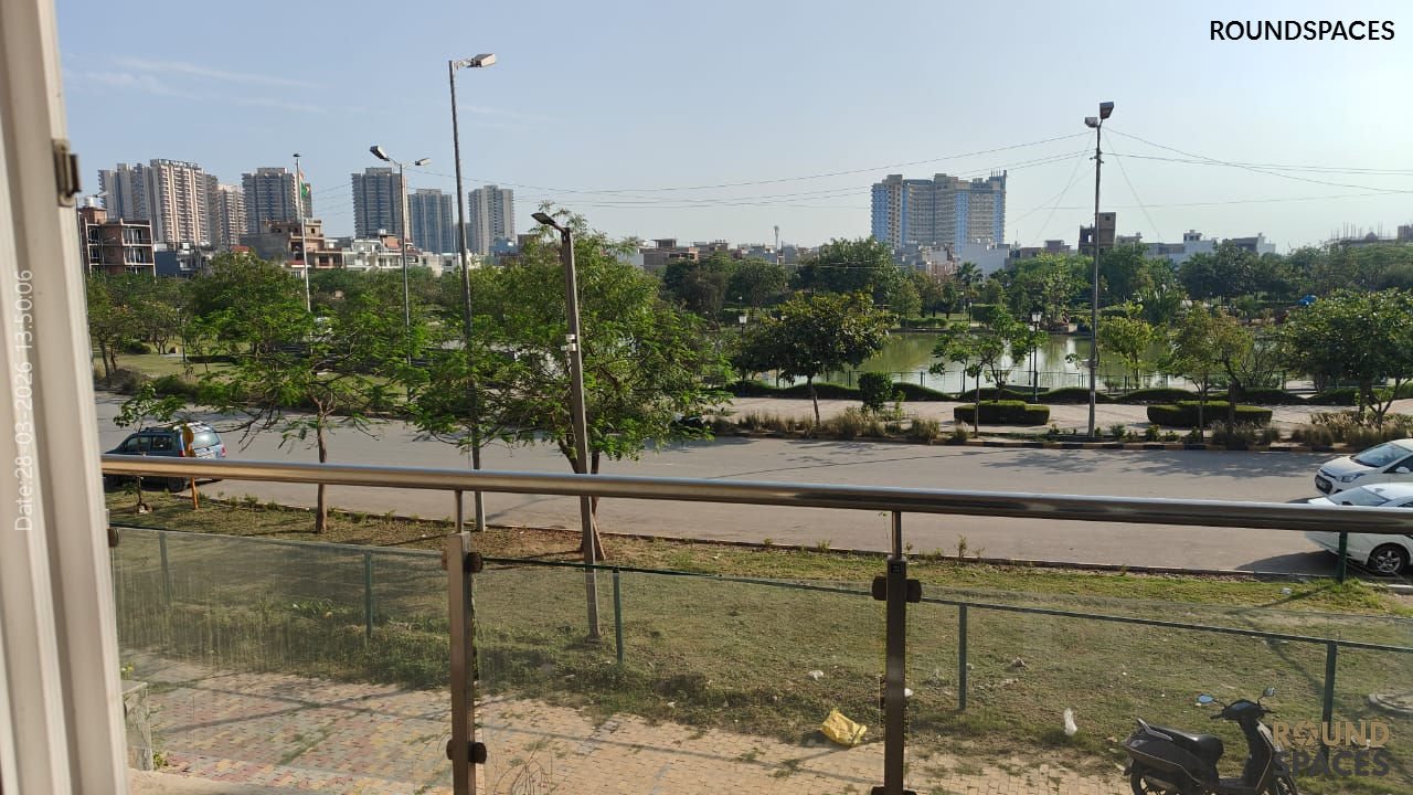 Villa-Gaur-Yamuna-City9_28_03_2026_Roundspaces