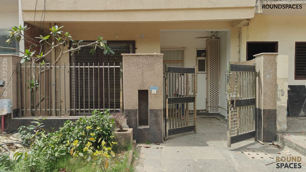 villa-for-sale2_31_03_2026_Roundspaces