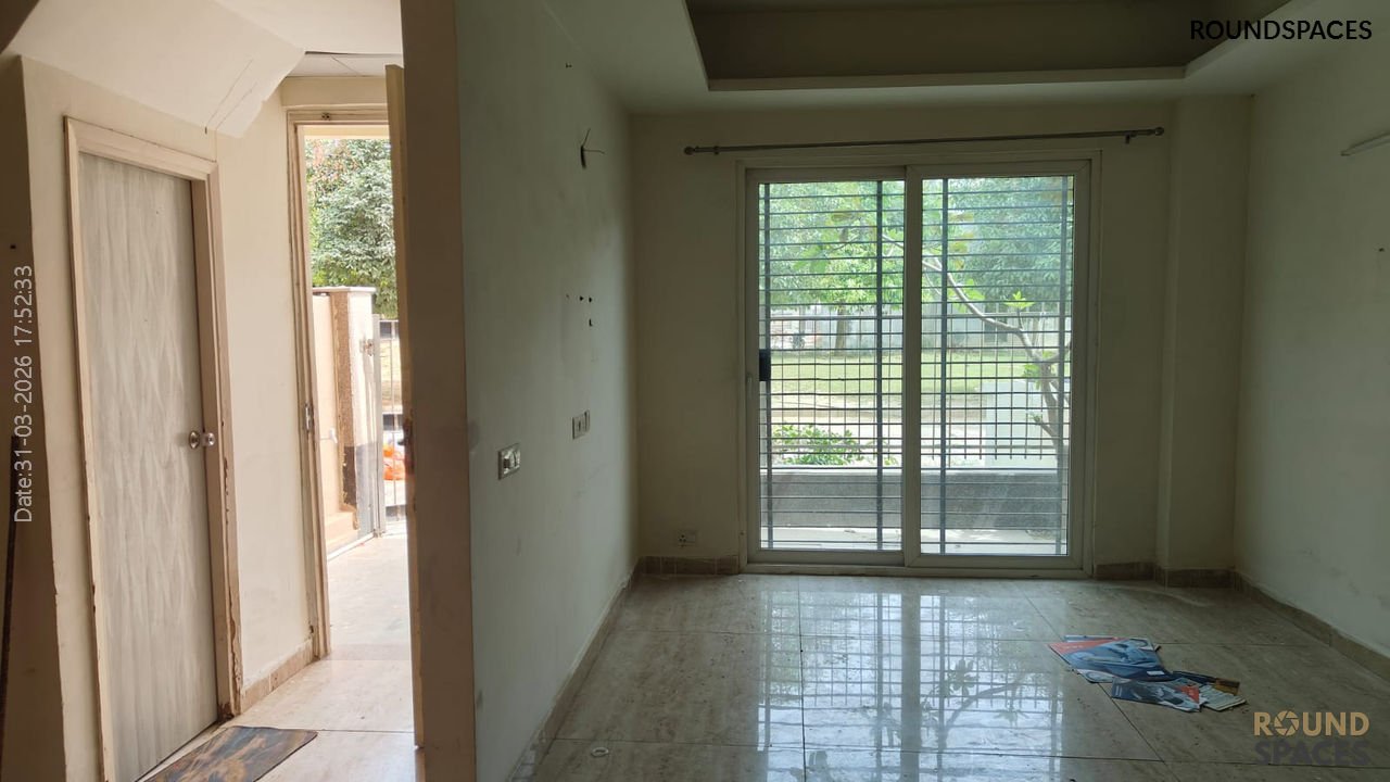 villa-for-sale5_31_03_2026_Roundspaces