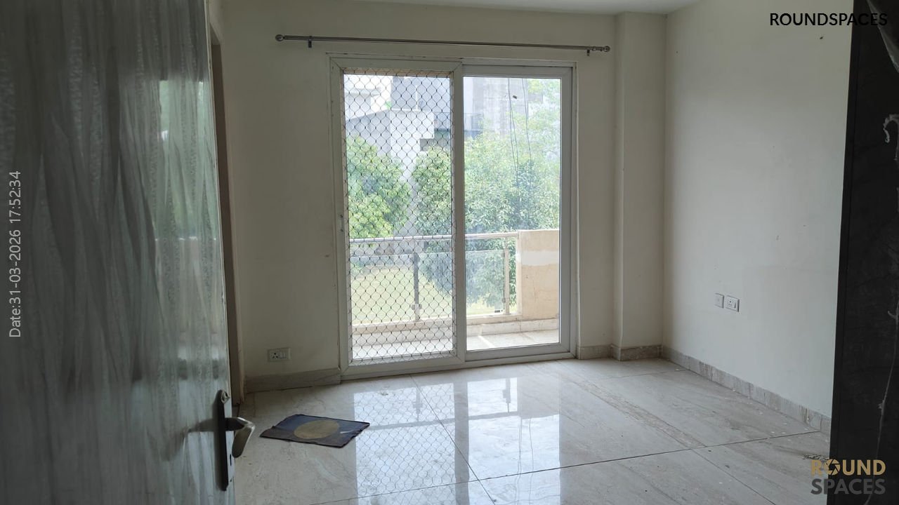 villa-for-sale9_31_03_2026_Roundspaces