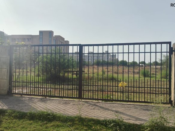 🏫 Institutional / School Plot for Sale – 11,030 SQM, Knowledge Park-3, Greater Noida