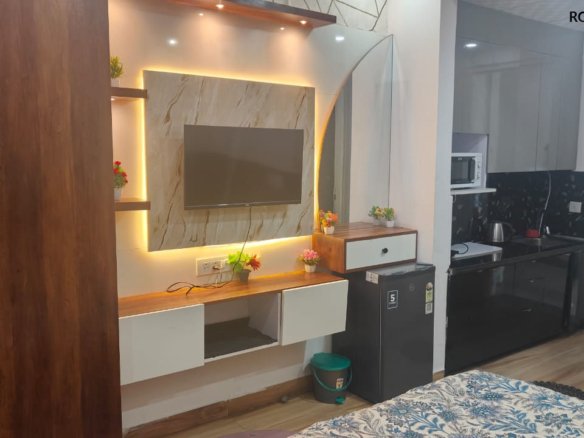 Premium Studio Apartment for Rent in Kaveri City Center, Delta-1, Greater Noida