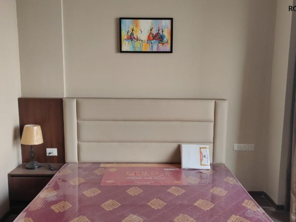 Studio Apartment for Sale – Omaxe ITC, Greater Noida | 541 Sq.ft
